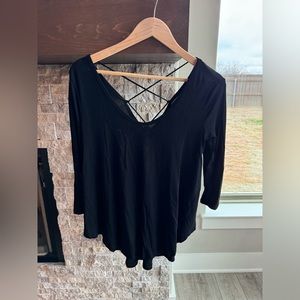 Nordstrom Lush black criss cross top XS